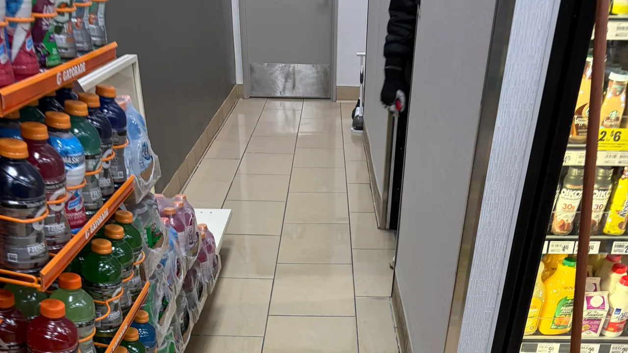 7-Eleven post-construction cleaning by EVM Clean and Finish